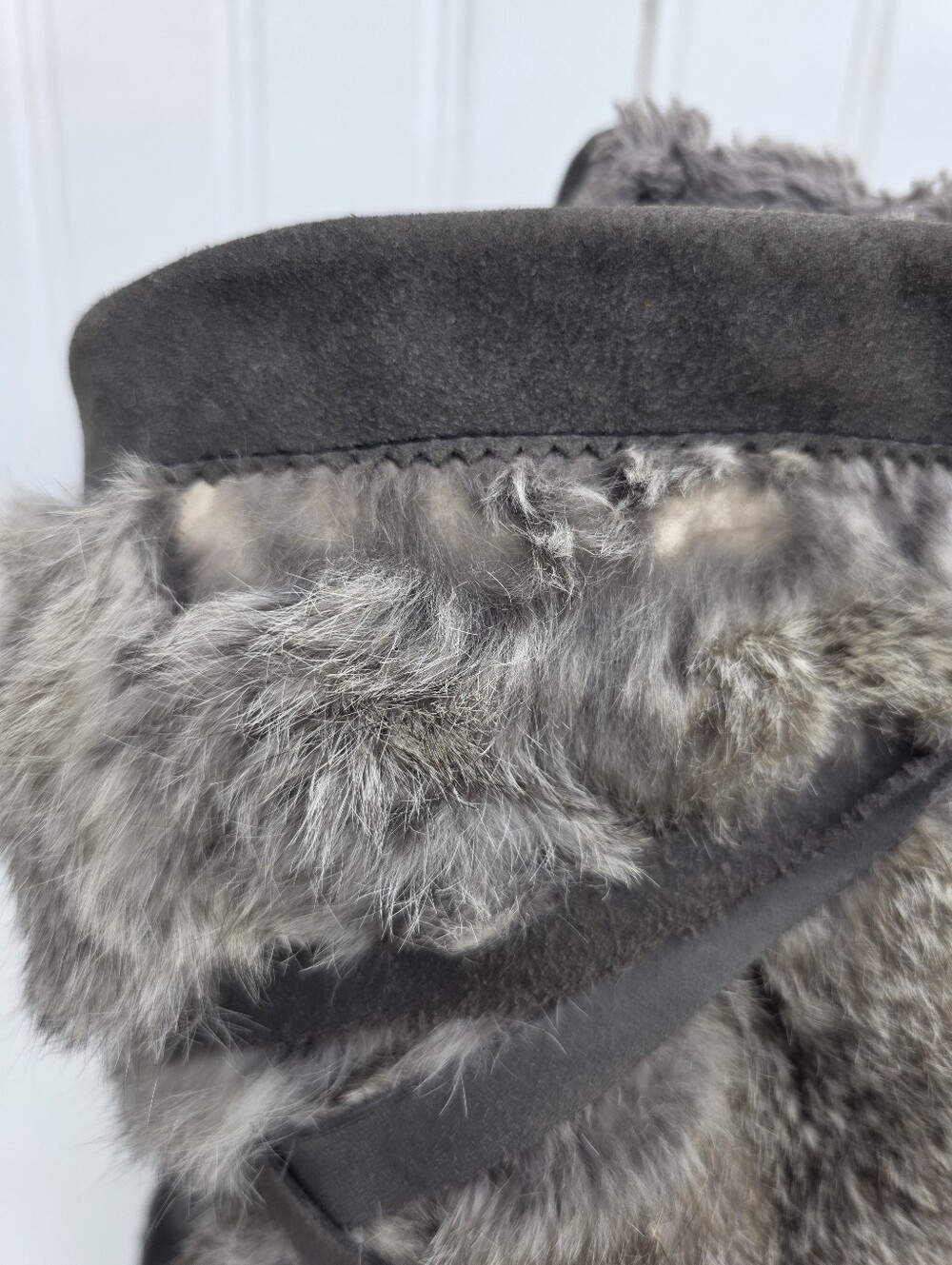 Manitobah Mukluks Tall Wrap Winter Snow Boots Charcoal Grey Rabbit Fur Size W6 - Picture 8 of 16